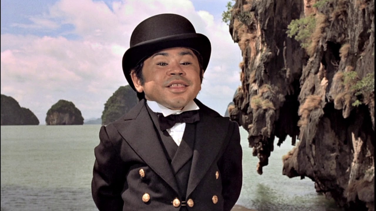 Herve Villechaize nel ruolo di NIck Nack in The Man With the Golden Gun