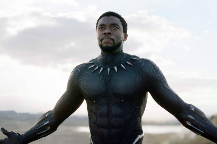 Chadwick Boseman nei panni di T'Challa/Black Panther