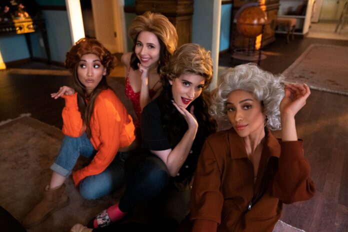 Dollface recensione serie TV con Kat Dennings, Brenda Song e Shay Mitchell