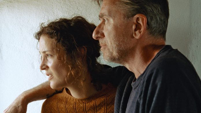 Sull'isola di Bergman recensione film di Mia Hansen-Løve con Vicky Krieps e Tim Roth
