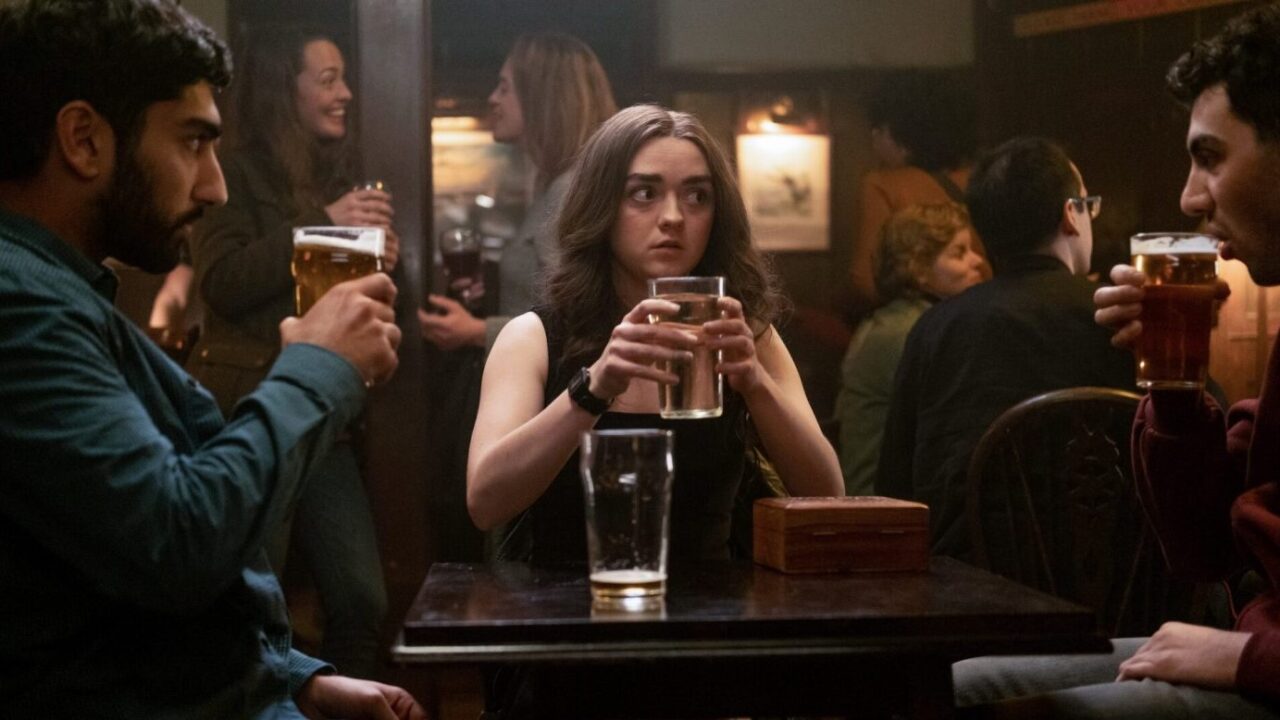 Two Weeks to Live recensione serie TV Sky con Maisie Williams