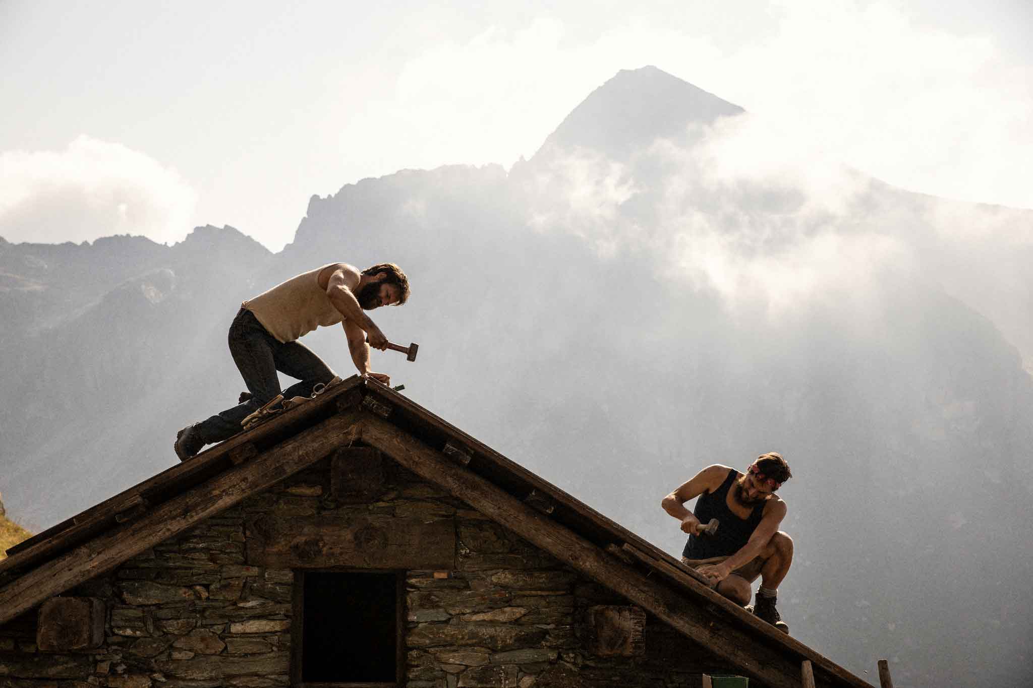 Le otto montagne recensione film con Alessandro Borghi e Luca Marinelli