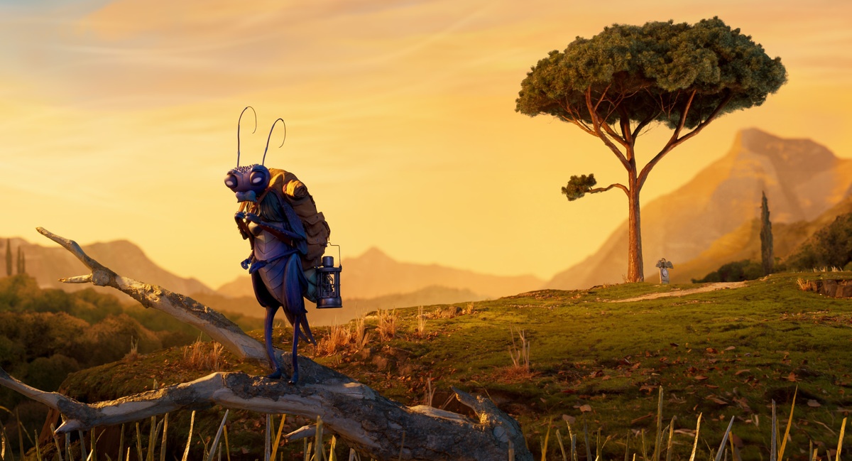 Il grillo Sebastian J. Cricket doppiato da Ewan McGregor in Pinocchio di Guillermo del Toro (Credits: Netflix © 2022)