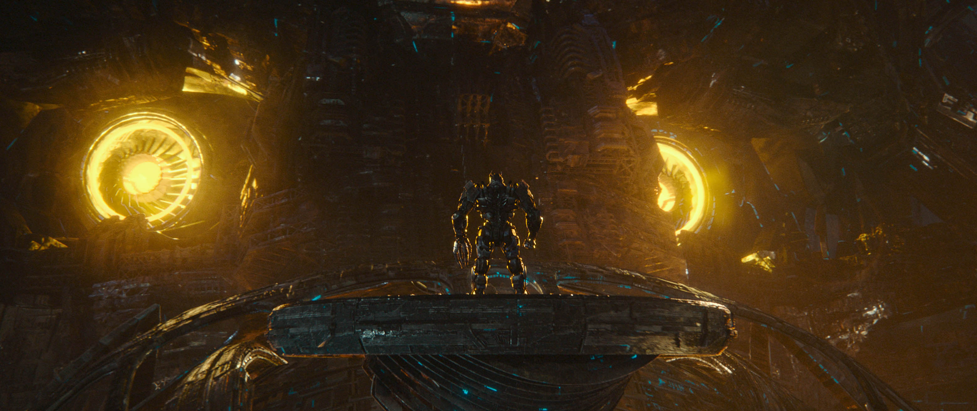 Unicron e Scourge in Transformers - Il Risveglio