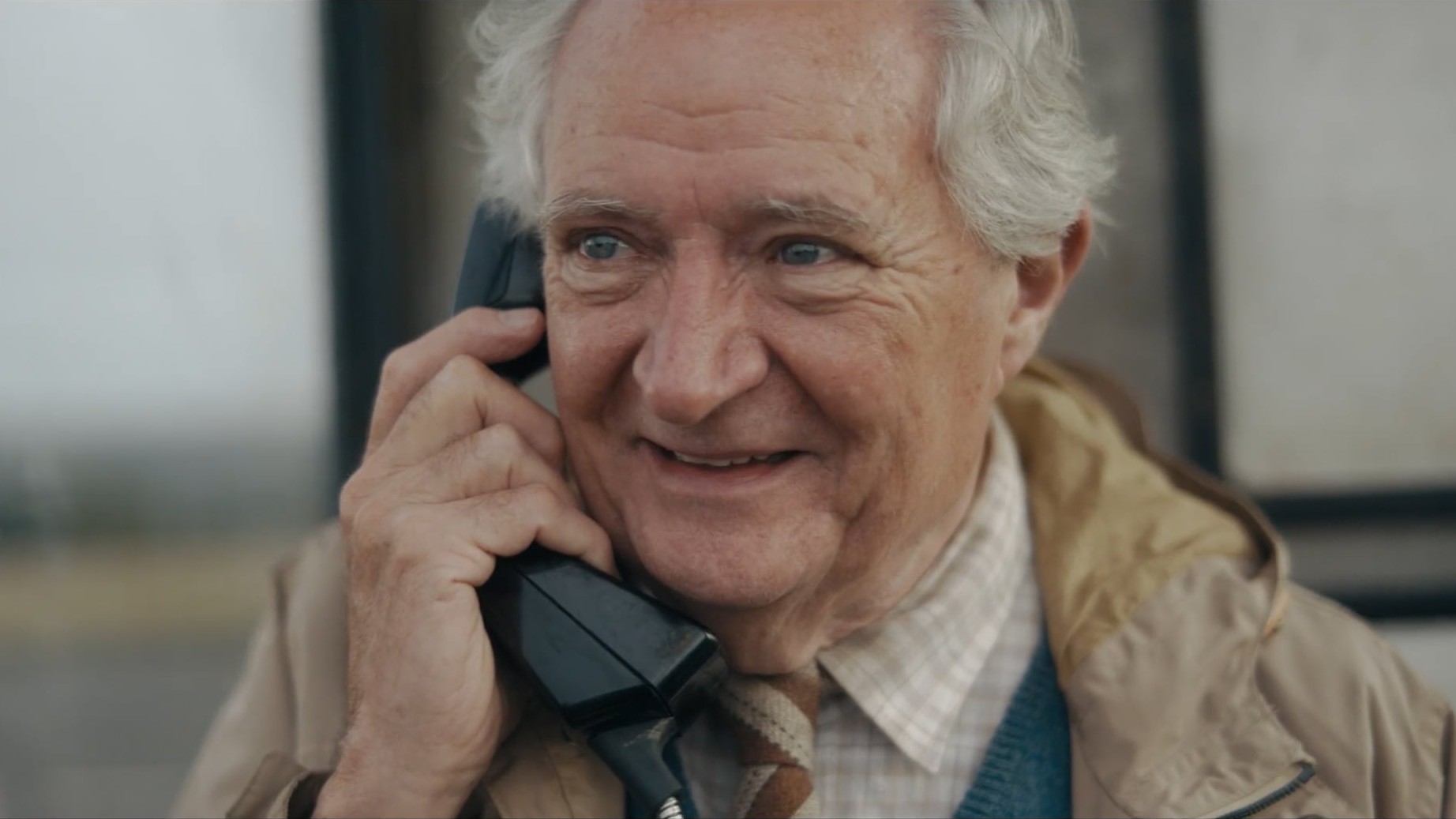 Jim Broadbent è Harold Fry ne L'imprevedibile viaggio di Harold Fry (Credits Embankment Films)